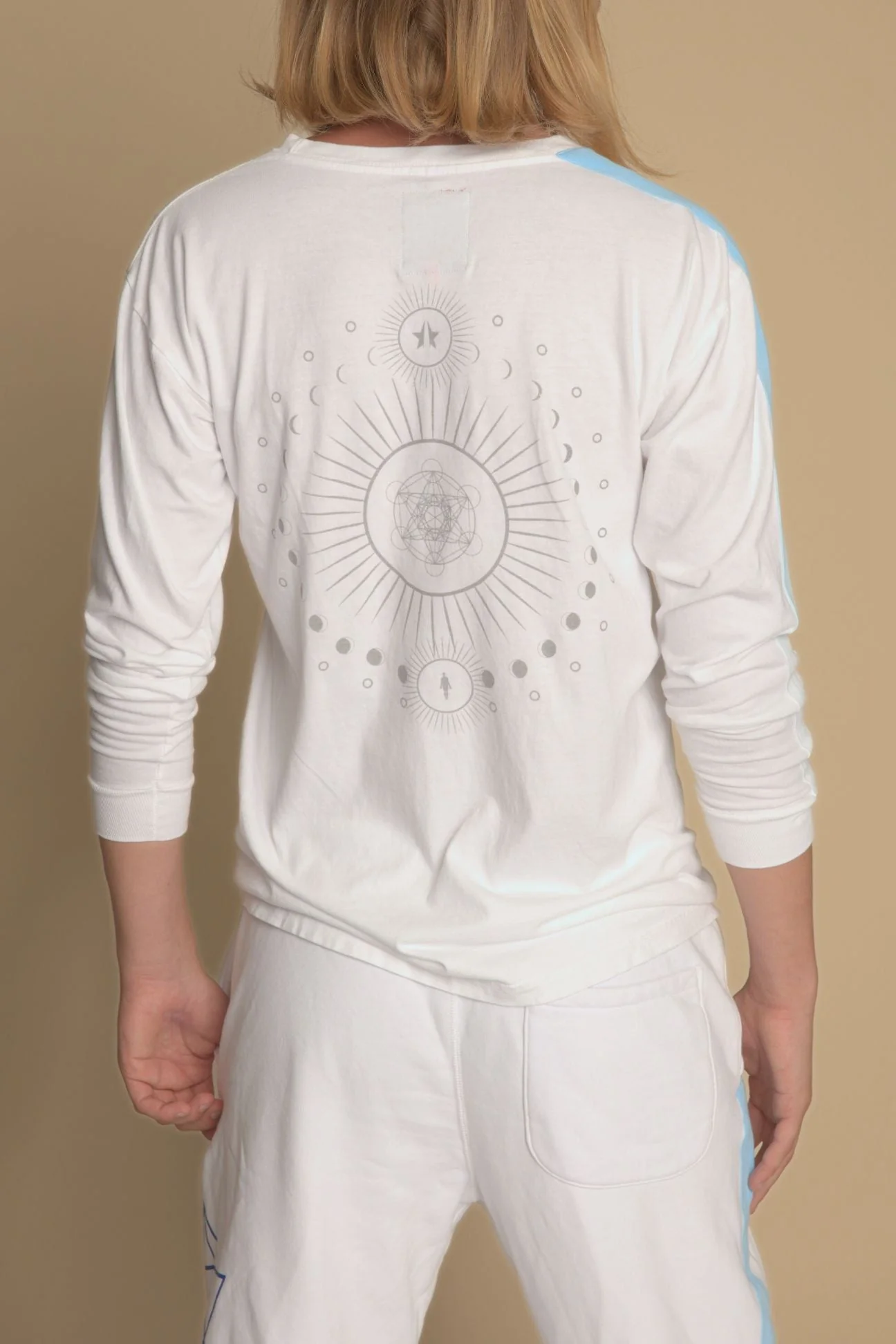 Lightworker Unisex Long Sleeve T-Shirt in Lite Beam - Image 3